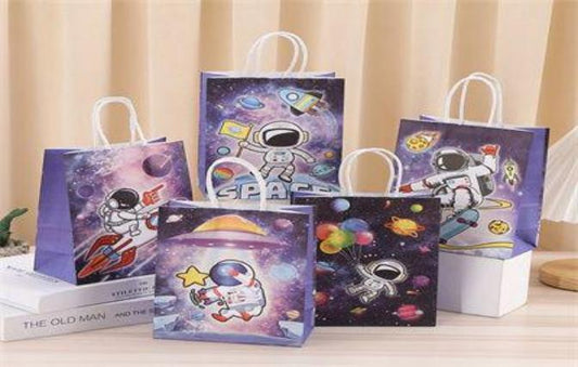 BOLSA REGALO PAPEL PERSONAJE 15*21 3